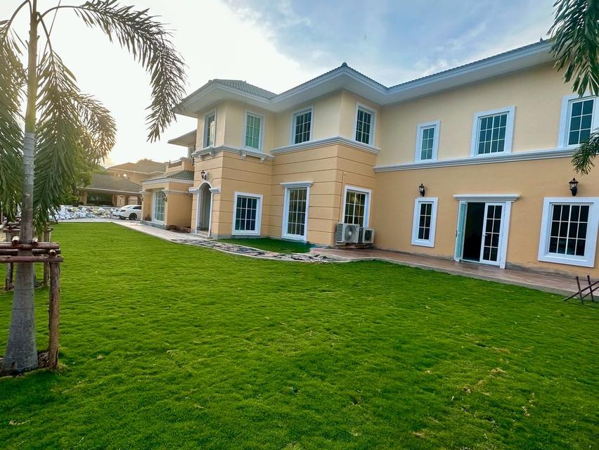 ขายบ้านหรู หมู่บ้านแกรนด์โมนาโค ถนนเลียบวงแหวนกาญจนาภิเษก ใกล้เมกะบางนา 2