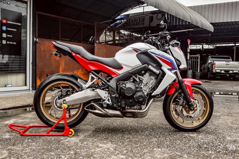 CB650F ปี2016 Honda สีขาว รูปย่อยที่ 2