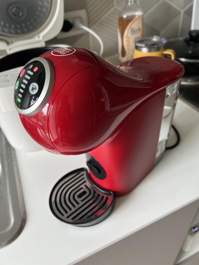 เครื่องชงกาแฟ Coffee Maker Dolce Gusto 