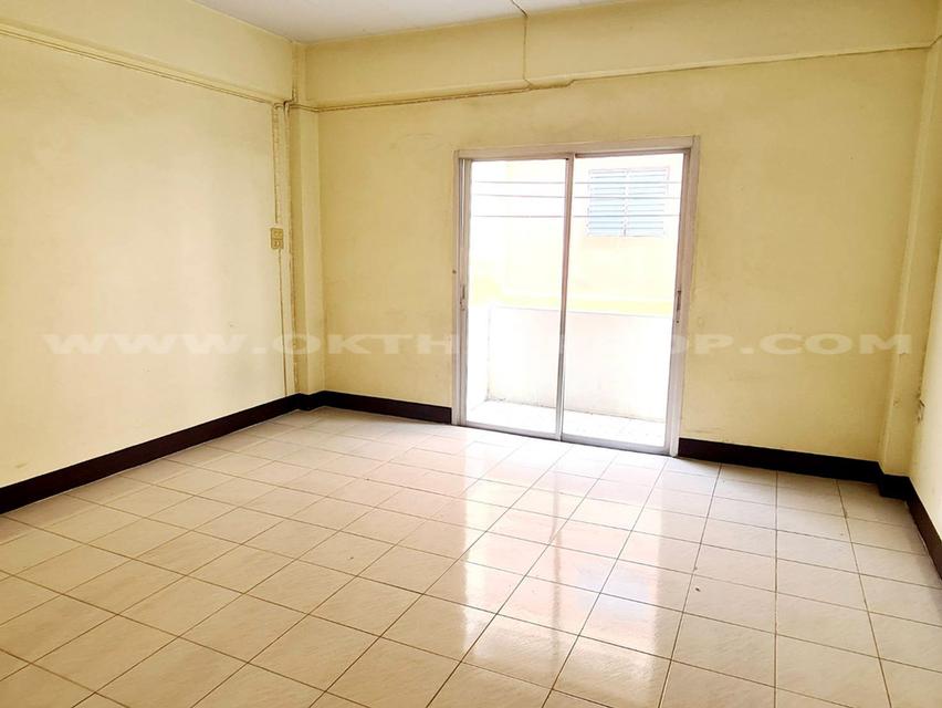 อาคารพาณิชย์ ( นวนคร ) ถ.พหลโยธิน ต.คลองหนึ่ง อ.คลองหลวง จ.ปทุมธานี 4