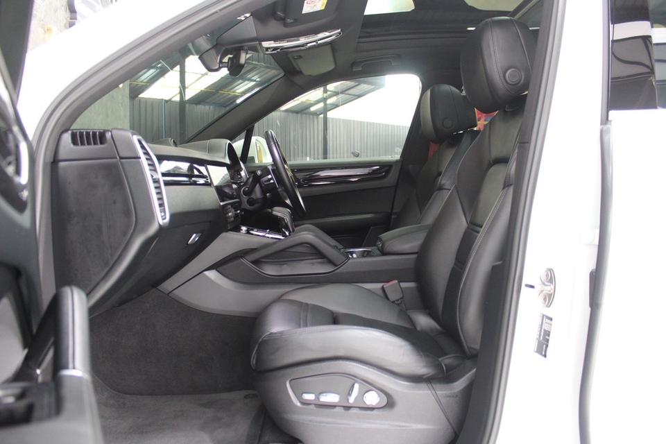 รหัสรถ JRS5512 เข้าใหม่กับ Porsche Cayenne S Hybrid 2019 18