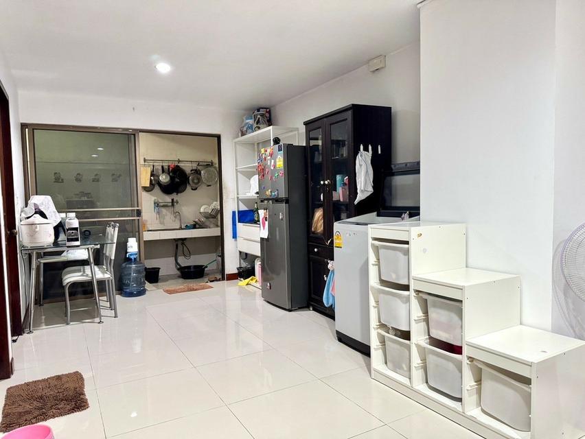 ขายด่วนทาวน์เฮ้าส์ 3 ชั้นมือสอง ทำเลดี ใจกลางรัชดา-ห้วยขวาง ใกล้รถไฟฟ้าสายสีน้ำเงินสถานีสุทธิสาร The Street รัชดา และโรงพยาบาล เปาโล โชคชัย 4 3