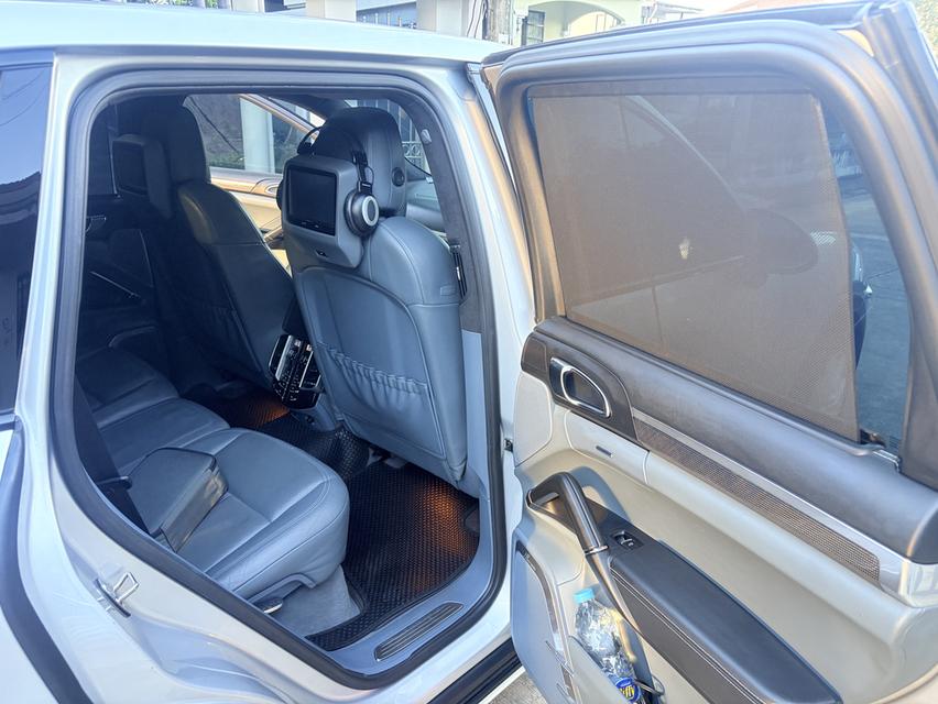 Porsche Cayenne Turbo 4.8L V8 Twin turbo 560 แรงม้า รุ่นหายากมาก เสียงดุดัน ใช้แก๊สโซฮอล์95 รูปที่ 13