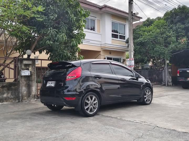 Ford Fiesta ขายด่วน 2