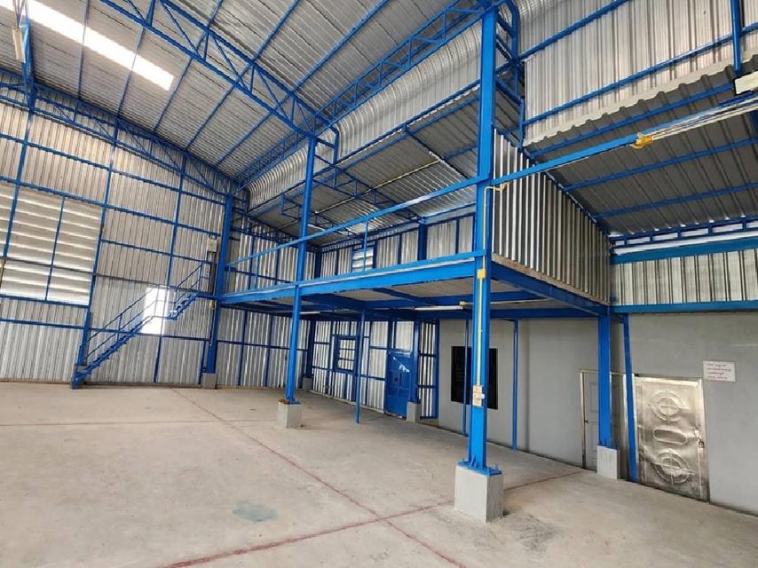 ให้เช่าโกดัง พร้อม สำนักงาน พื้นที่ใช้สอย 440 ตารางเมตร ซอยคุ้มเกล้า เข้าซอยไม่ลึก ถนนคุ้มเกล้า ใกล้ นิคมลาดกระบัง 5