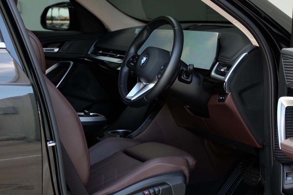 BMW X1 sDrive 18i x Line ปี 2023 แท้ไมล์ 17,xxx km. มือเดียว รถสวยมาก รูปที่ 8