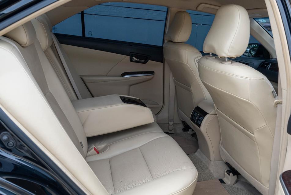 Toyota CAMRY 2.0 G Sedan AT 2015ไมล์ 94,xxx km. !!!  ราคา 449,000 บาท. รูปที่ 15