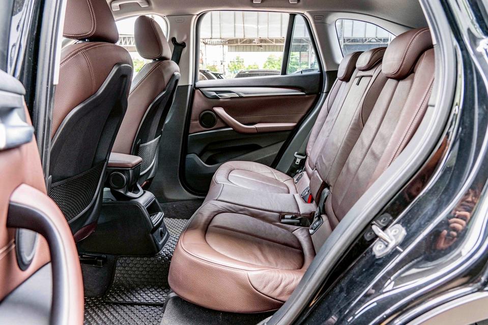 รหัสรถ NP9147 รุ่นรถ : BMW X1 SDRIVE18d XLINEปีรถ : 2016 15