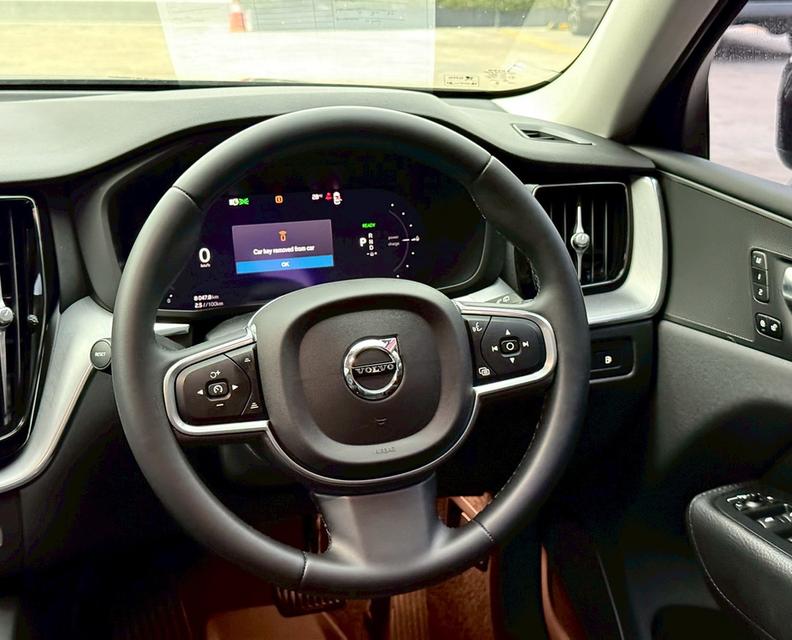 VOLVO XC60 2.0 RECHARGE T8 R-DESIGN AWD ปี 2022 โฉม ปี14-ปัจจุบัน สีดำ รูปที่ 12