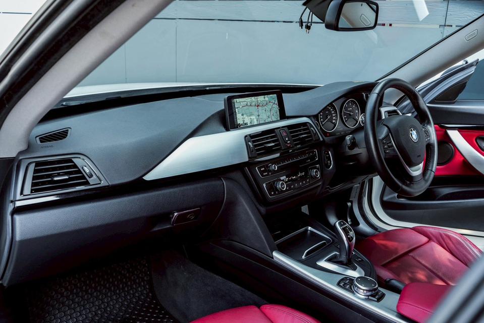 BMW 320d 2.0 GT SPORT F34 AT 2017ไมล์ 126,xxx km. !!! ราคา 739,000 บาท รูปที่ 6