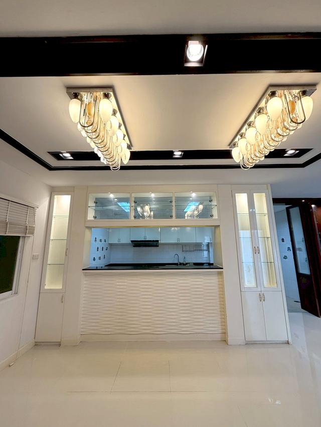 ขายบ้านหรู เสนาเเกรนด์โฮม รังสิต - ติวานนท์ (หลักหก) มีสระน้ำ 12