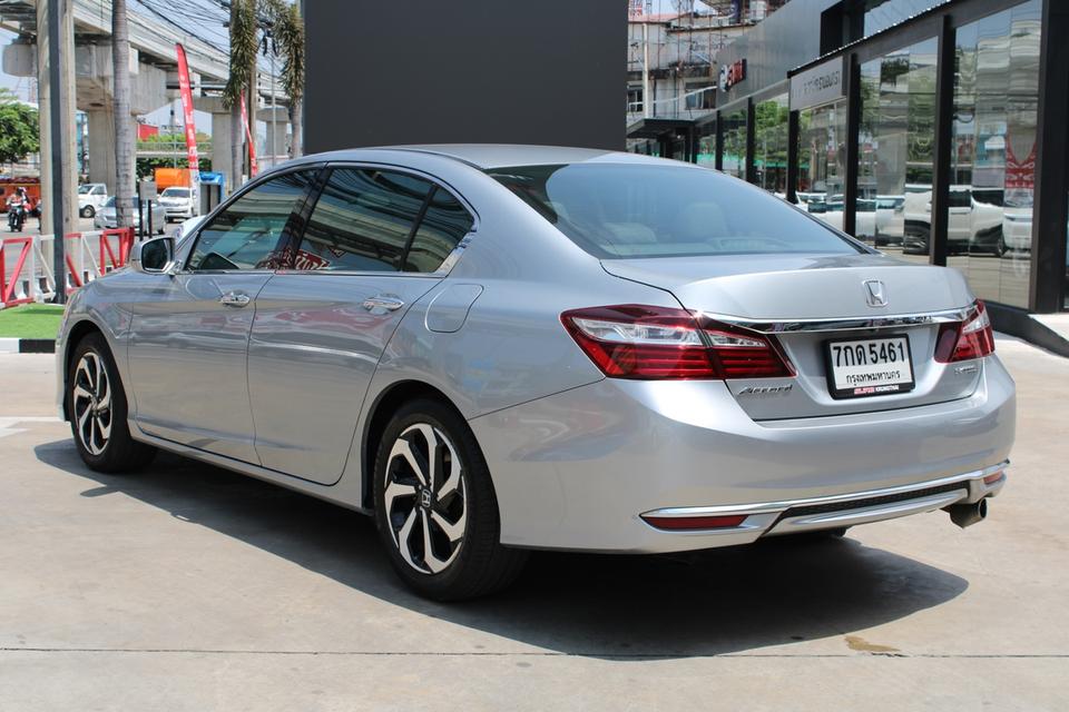 HONDA ACCORD 2.0 E สีเงิน ปี18 รูปย่อยที่ 3