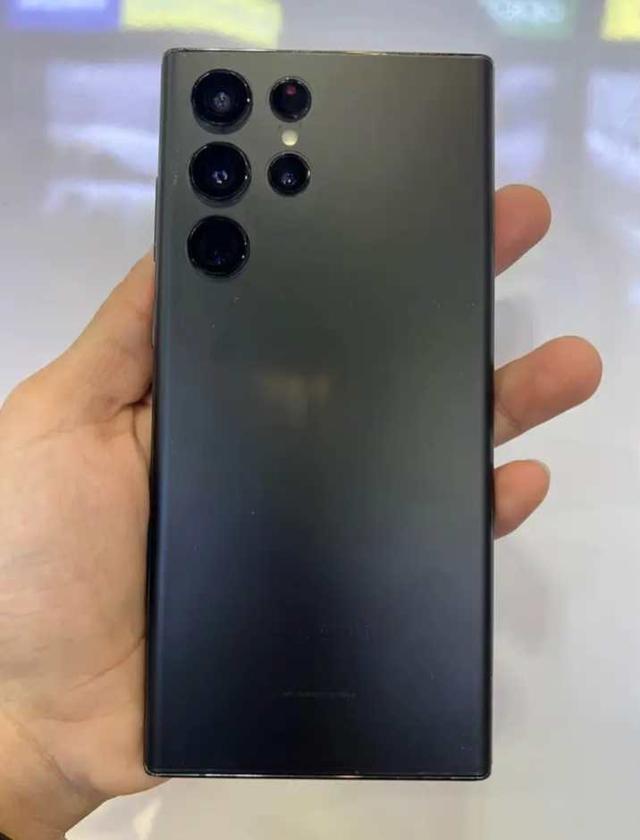 Samsung S22 Ultra 1