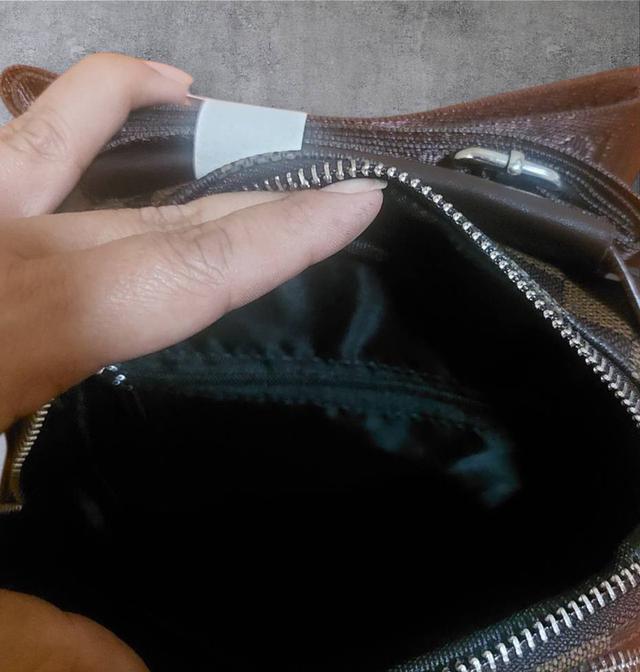 กระเป๋ามือสองแท้ งานตู้ รูปที่ 3