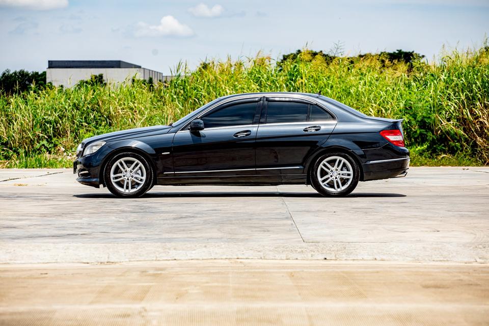 Benz C250 ปี 2013 สีรถสวย สภาพดีมากๆ  10