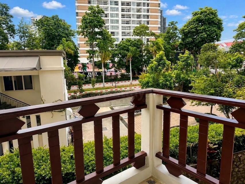 For Rent — 2-Bedroom Condo at Royal Hill Resort, Thappraya RoadSpacious condo for rent at Royal Hill Resort, Building B, located on Thappraya Road. 10