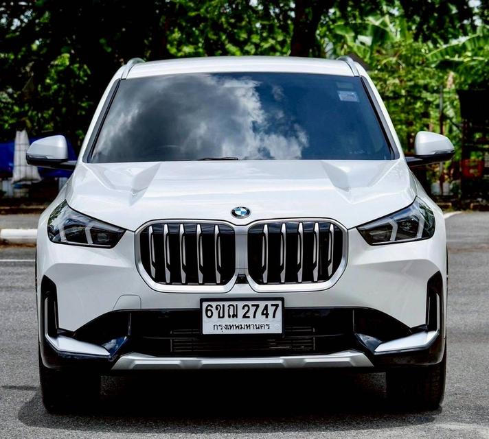รหัสรถ PR2747 + BMW X1 (U11) sDrive 20I X Line จดทะเบียนปี 2025 วิ่งเพียง 10,000Km