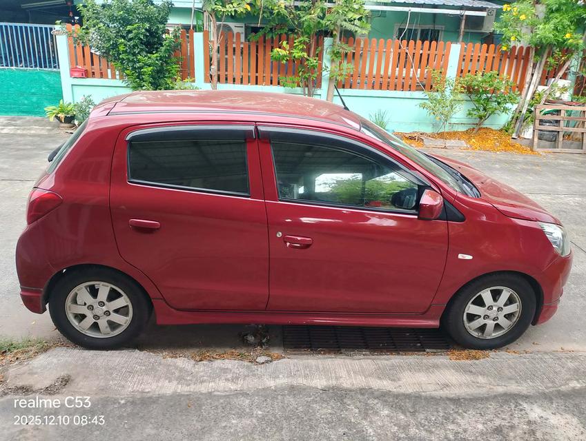 รถเก๋งมิตซูบิชิมิราจ