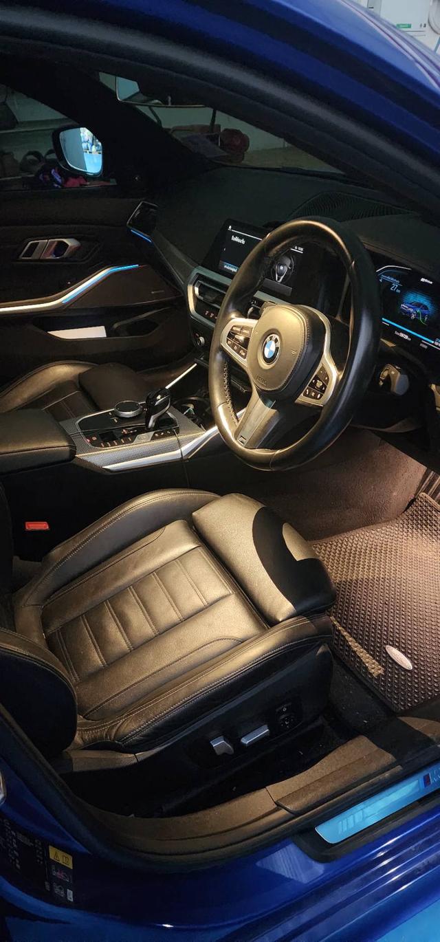 ขายรถbmw 330e m sport เจ้าของขายเอง มือสอง 9