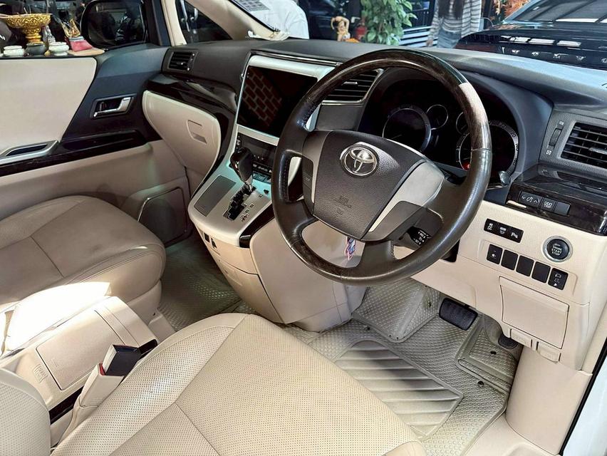 Toyota Alphard 2.4V ปี 2012  7