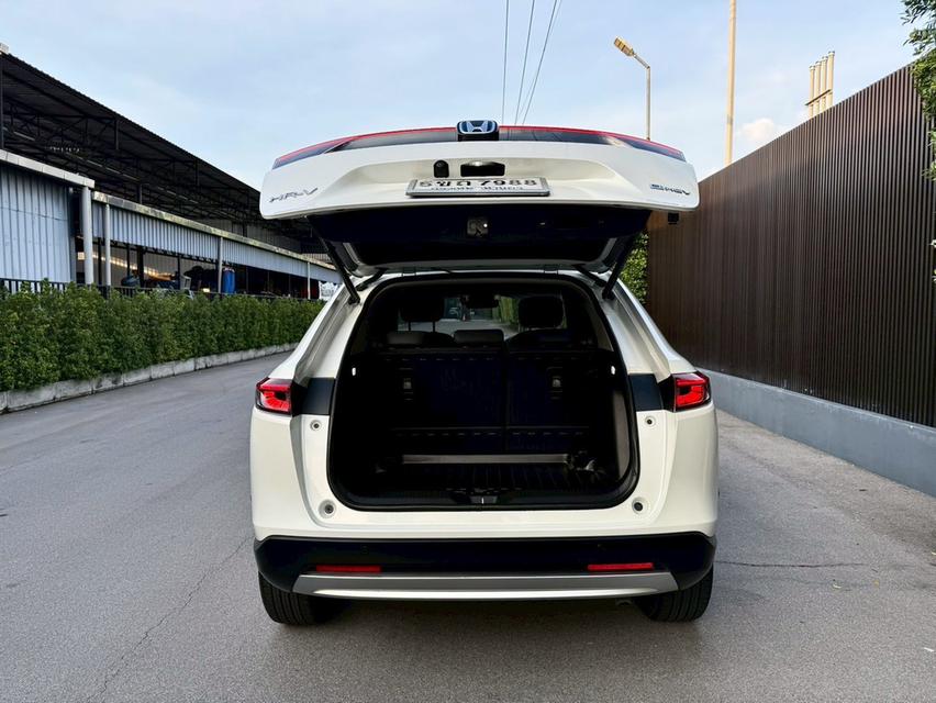 Honda HRV eHEV  EL ปี24 สีขาว Premium ♨️สวยสุดในรุ่น มือเดียว สภาพป้ายแดง ไมล์ 10,xxx โลแท้ เข้าศูนย์ทุกระยะ  4