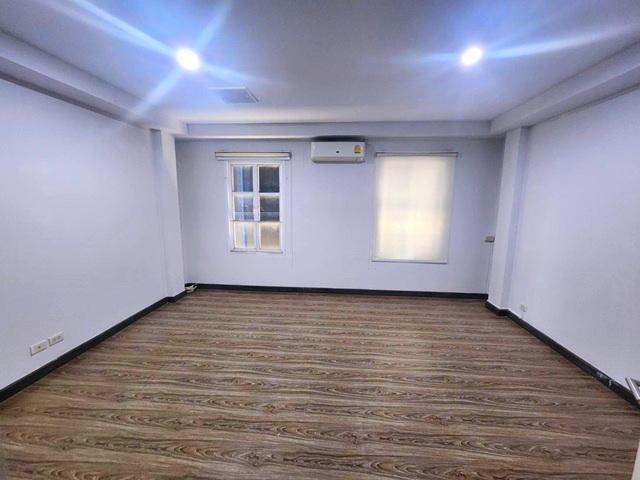 BTSปุณณวิถี 600ม. บน Skywalk อุดมสุข 800ม. 26ตร.ว. 520ตร.ม. ใหญ่มาก 8นอน ให้เช่าอาคาร โรงแรม 5ชั้น 8น้ำ ไบเทค บางนา 2.4 8