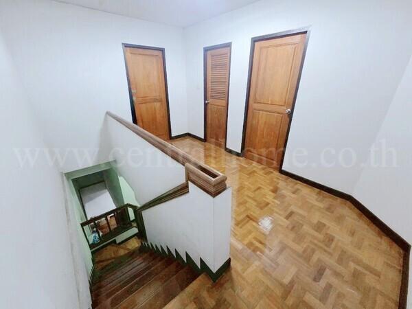 ทาวน์โฮม 3 ชั้น สำเร็จพัฒนา - ซอยวัดศรีประวัติ บางกรวย นนทบุรี 9