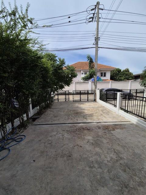 ขายทาวน์เฮาส์ 2 ชั้น รีโนเวทใหม่ พร้อมอยู่ โครงการโมดิวิลล่า บางบัวทอง ใกล้ตลาดสมบัติบุรี 2