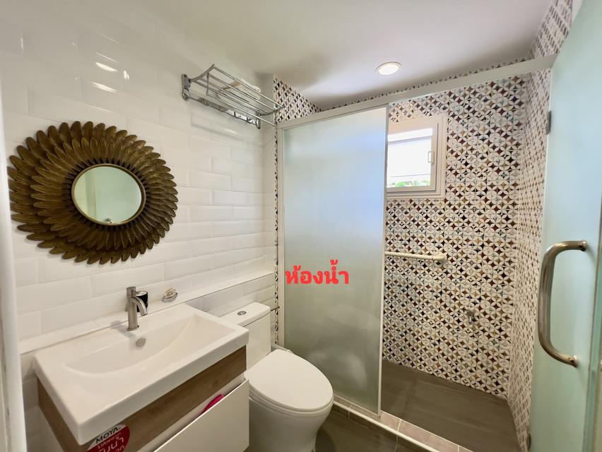 ขายบ้าน 2 หลังสไตล์โมเดิร์นตกแต่งด้วยเฟอร์นิเจอร์ built in แบบรูปราคา 7.4 ล้านบาท 10