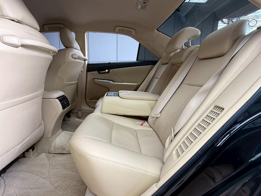 TOYOTA CAMRY, 2.5 HV PREMIUM โฉม ปี12-18 สีดำ เกียร์ออโต้ เบนซิน/ไฮบริด ตัวท็อปสุด มือเดียวป้ายแดง 👉ไมล์แท้ 128,239 km. คู่มือบุ๊คเซอร์วิสครบ รูปที่ 10