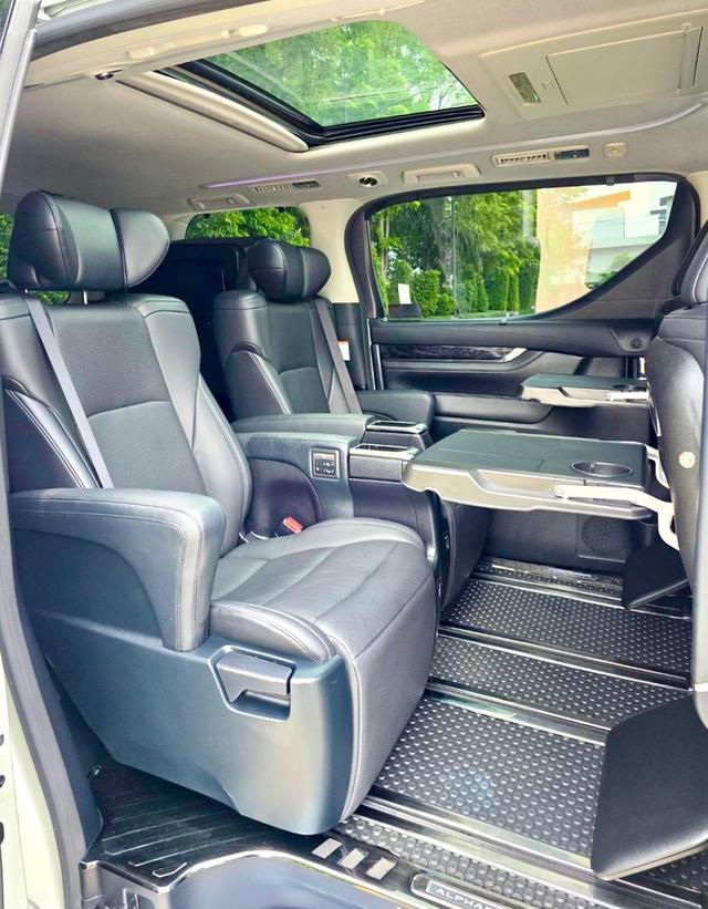 Toyota ALPHARD SRC E-Four สีขาว ปี 2019 ไมล์ 60,000 กม.  13