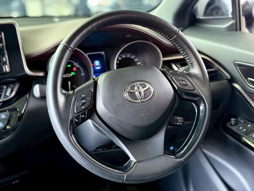 ขาย Toyota CH-R 1.8Hybrid Mid ปี18 10