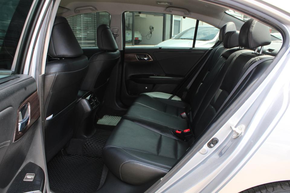 HONDA ACCORD 2.0 E สีเงิน ปี18 รูปที่ 12