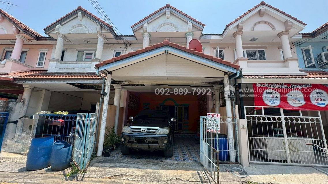 ขายทาวน์เฮ้าส์ 2 ชั้น หมู่บ้านกานดา กม.23 พระราม2-นาดี พื้นที่ 20 ตรว. ราคาถูกที่สุดในโครงการนี้แล้ว ขายเพียง 1.4 ล้านบาท ใกล้เซ็นทรัล มหาชัย 2