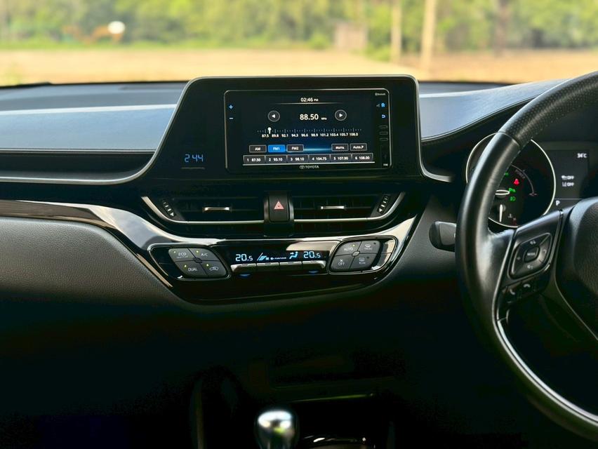 Toyota C-HR Hybrid  Y22 Wagon 4dr HEV GR Sport E-CVT FWD top  1.8 (Hybrid) สีดำ ออโต้  10