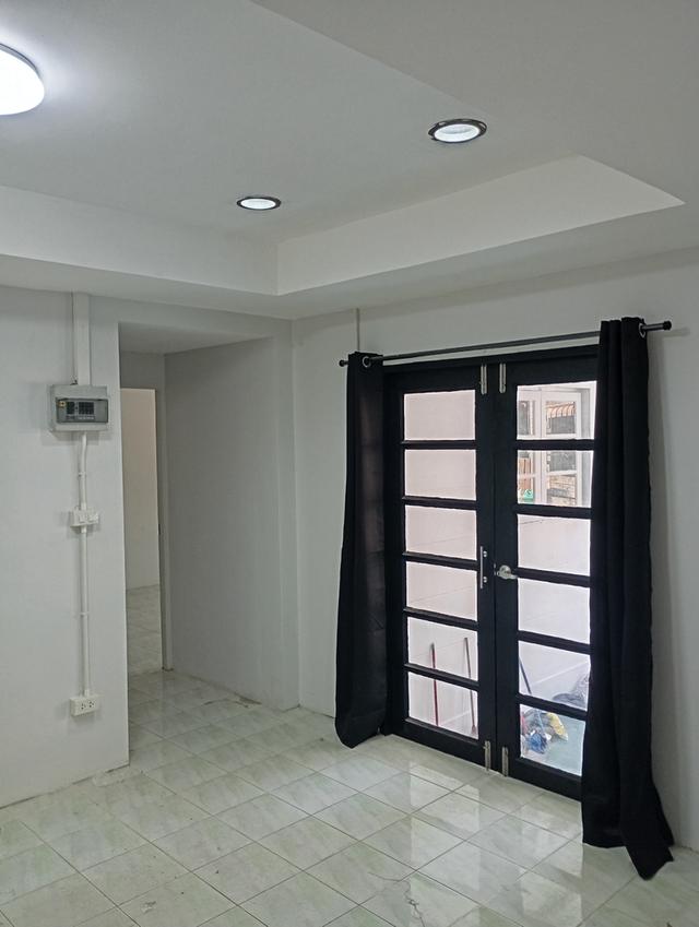 ขายบ้านทาวน์เฮาส์ 2หลังคู่ ม.บารเมษฐ์เฉลิมพระเกียรติร.9 3