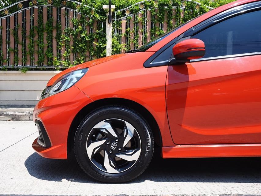 HONDA MOBILIO 1.5 RS ปี 2016 เกียร์AUTO สีพิเศษSUNSET ORANGE 6