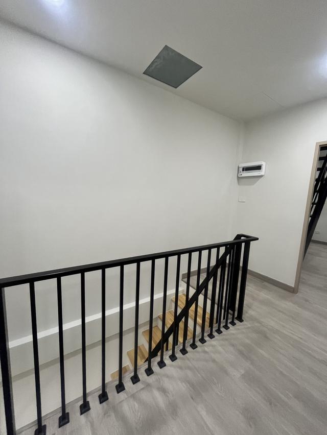 [For Sale] Townhome 2-Storey, Renovated, Near Paradise Mall, Srinakarin 6