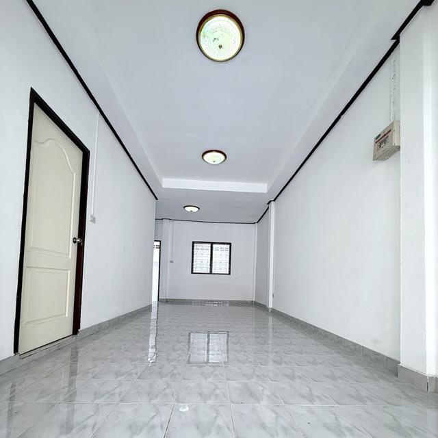 ทาวเฮ้าส์ชั้นเดียว มือสอง นิคม 304 ปราจีนบุรี 7