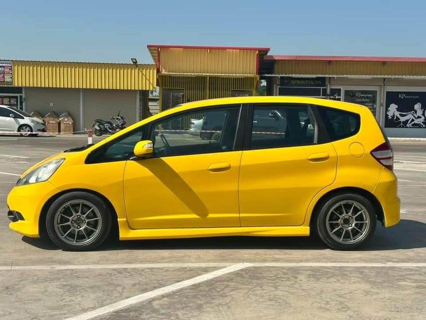 Honda Jazz หล่อๆ 5