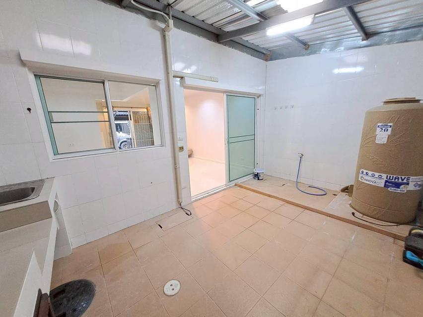 ให้เช่าทาวน์โฮม 3 ชั้น พาทิโอ ซอยพัฒนาการ 38 สวยพร้อมอยู่ ใกล้ APL หัวหมาก (N.1990) 8