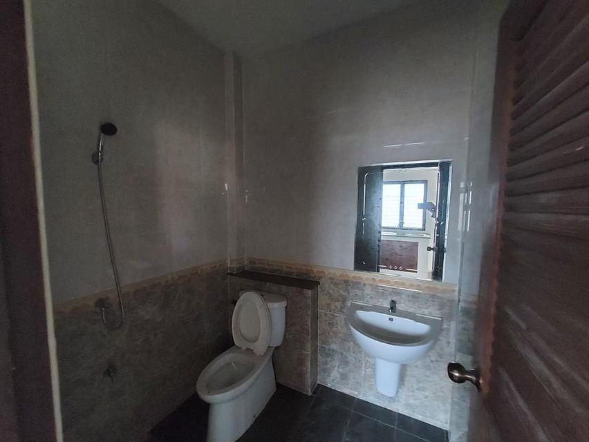 ขายทาวน์เฮ้าส์  2 ชั้น หมู่บ้านอิงตะวัน แกรนด์ วิว อำเภอปลวกแดง จังหวัดระยอง 5