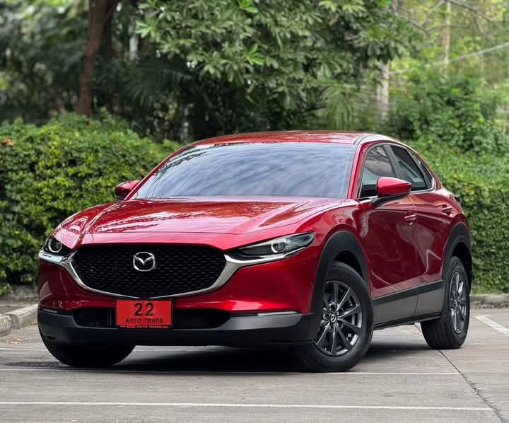 Mazda CX-30 สีแดง 3