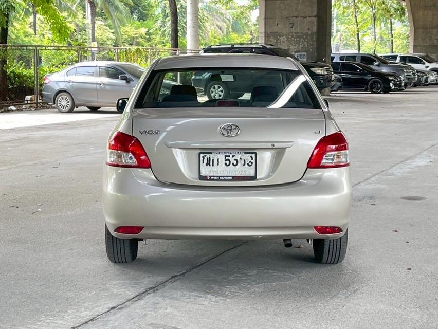 toyota vios  4
