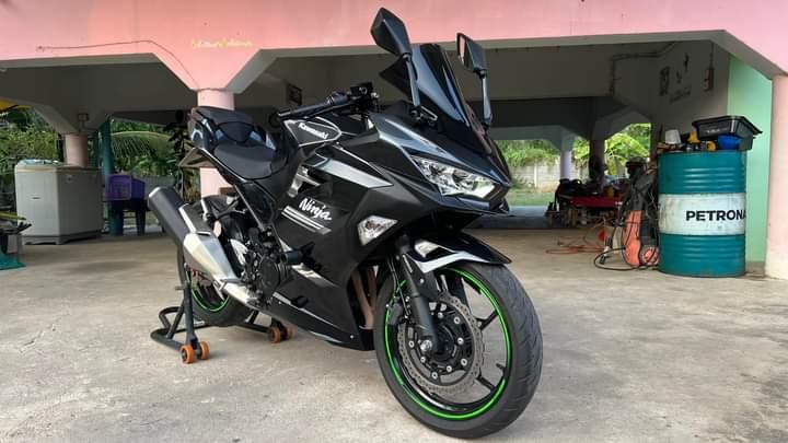 ขายรถมือ 2 Kawasaki ninja สีดำล้วน 2