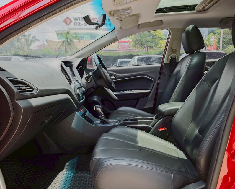 MG-5 1.5 X Sunroof ปี 2016  6