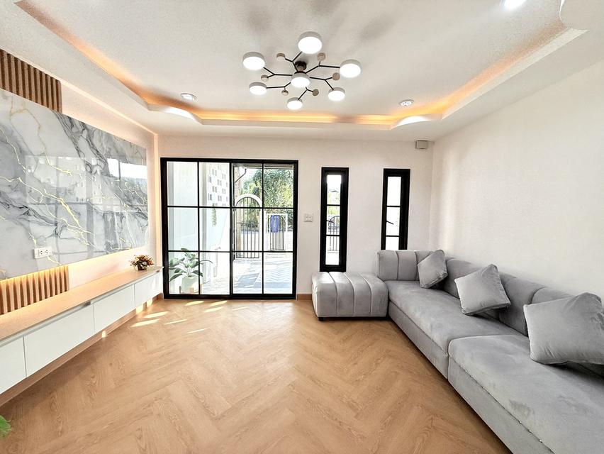 หมู่บ้านสินทองร่มเกล้า 28 3