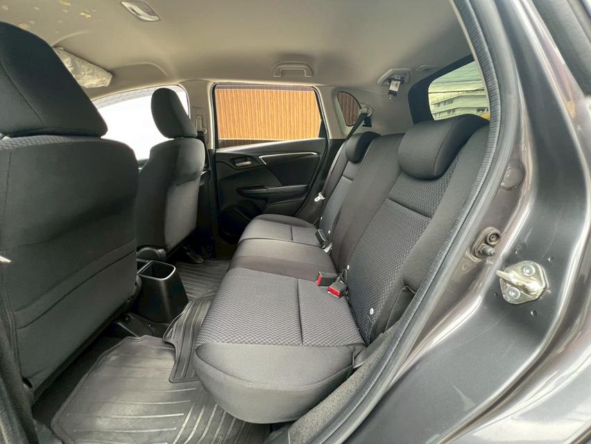 ปี 2021 HONDA JAZZ, 1.5 i-VTEC S โฉม ปี14-ปัจจุบันสีเทา เกียร์ออโต้ เครื่องเบนซิน มือเดียวป้าย 11
