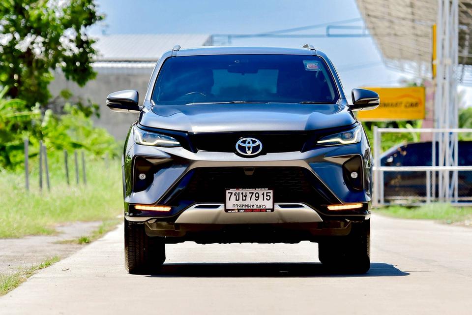 Toyota Fortuner 2.4Leader ปี23 รูปย่อยที่ 2