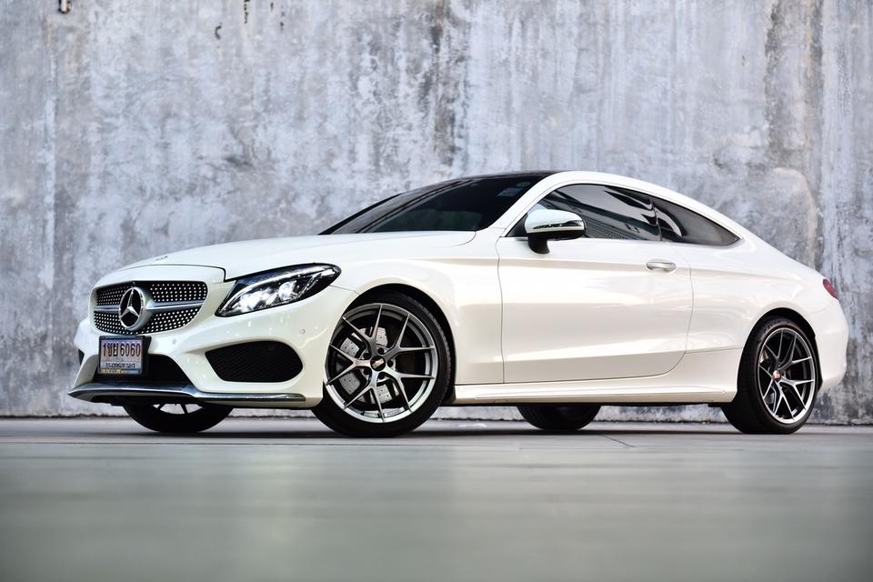 2016 แท้ Mercedes Benz C250 Coupé AMG Dynamic w205 สีขาว 🎖️ รูปที่ 2